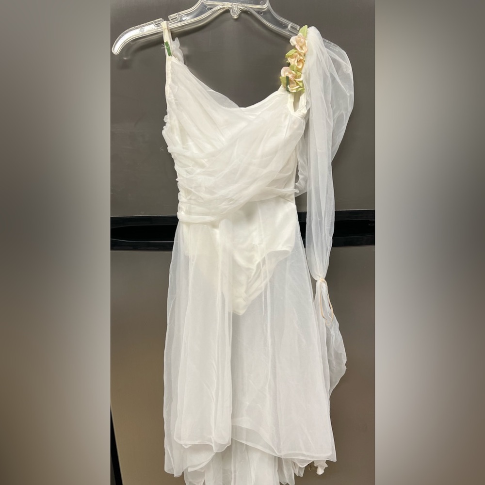 Children’s white lyrical costume